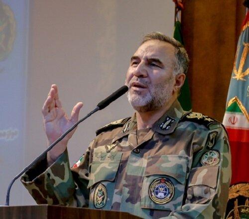 فرمانده نیروی زمینی ارتش: با تجهیزات روز به مقابله با تهدیدات نوین می‌رویم
