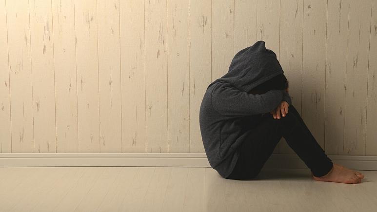 آزار جنسی کودکان از سوی محارم در فرانسه؛ دولت به دنبال اصلاح قانون است