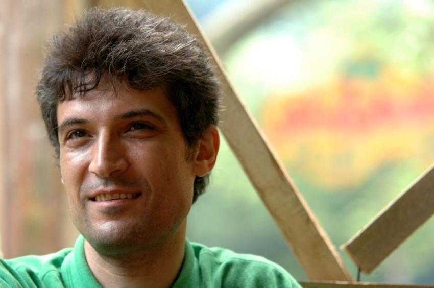 آزادی دکتر فرهاد میثمی