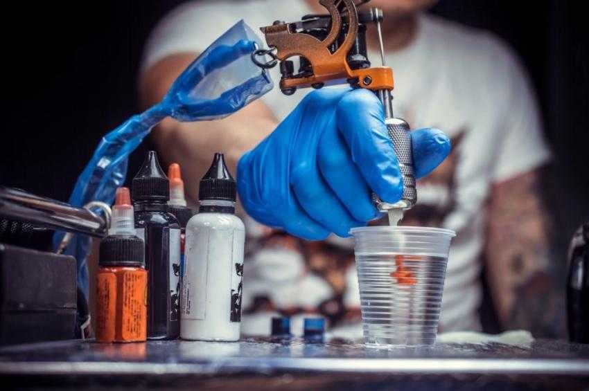 نحوه رقیق کردن جوهر تاتو