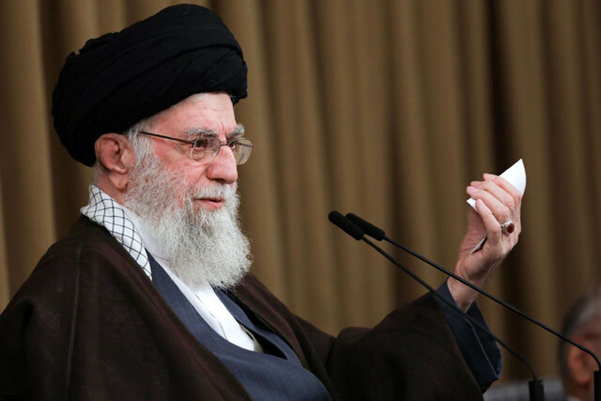 مقام معظم رهبری: مذاکره با آمریکا هیچ سودی برای ما ندارد/ تسلیم فشار نشدیم و نخواهیم شد/ بنا نداریم از سلاح هسته‌ای استفاده کنیم اما غنی‌سازی را داریم
