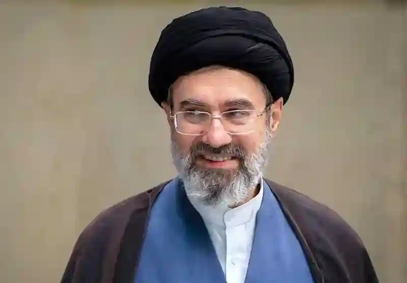 رهبر معظم انقلاب: زبان فارسی از بزرگترین ظرفیت‌ها برای ترویج فرهنگ و تمدن غنی ایران است