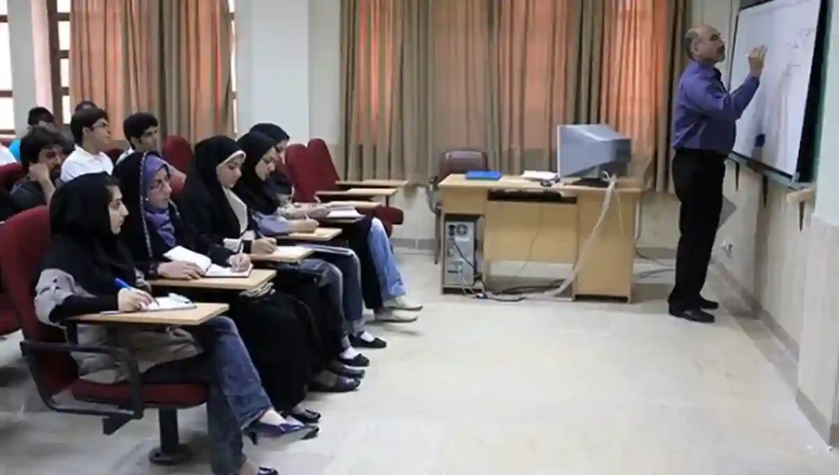 زمزمههای بازگشت آموزش حضوری به دانشگاهها؛ امتحانات نهایی حضوری برگزار میشود؟