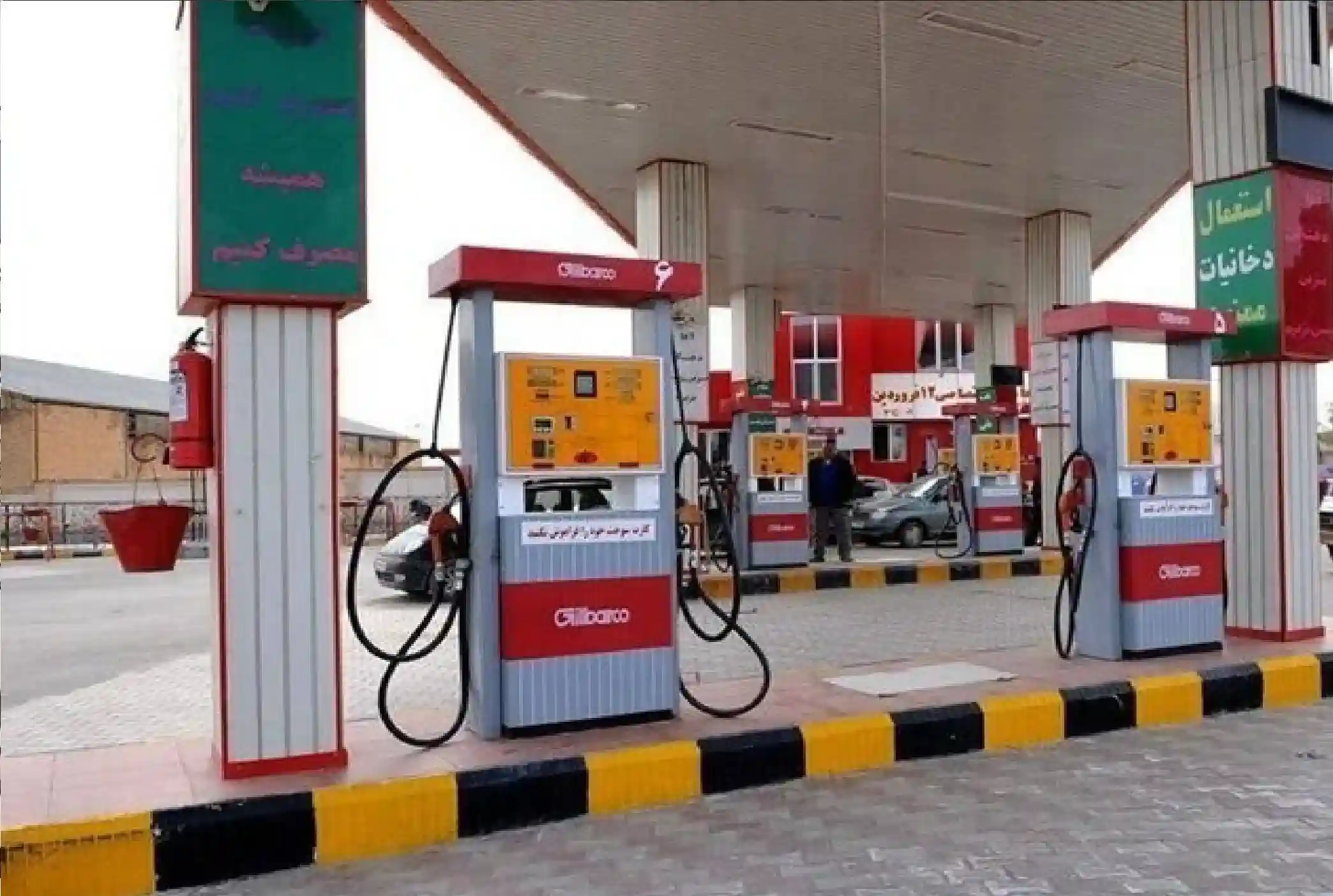 ابهام در عرضه بنزین پایتخت؛ چرا جایگاههای سوخت تهران به تعطیلی کشیده شدند؟
