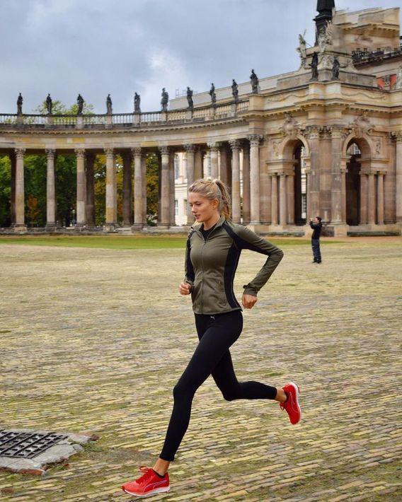 این دختر زیبا مربی بدنساز مردان فوتبالیست شد!/ عکس|خبر فوری این دختر زیبا مربی بدنساز مردان فوتبالیست شد!/ عکس|خبر فوری