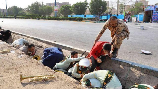 حکم بدوی پرونده حادثه تروریستی رژه خونین اهواز صادر شد/ بازداشت تعدادی از مقصران حادثه