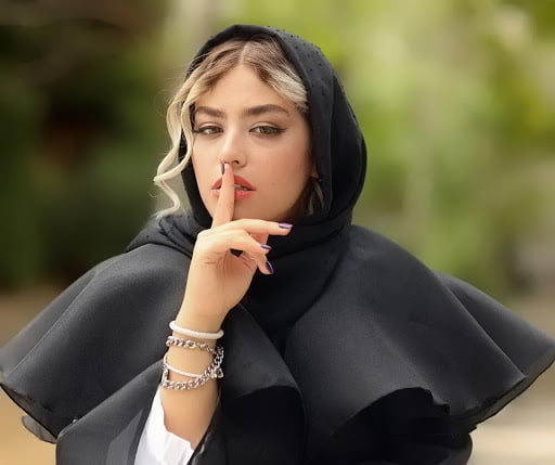 توییت جدید ریحانه پارسا خطاب به کسانی که دنبال عکسی برهنه از او می‌گردند|خبر فوری