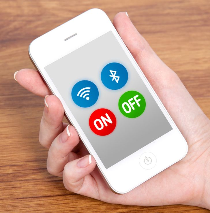 ۱۰ ترفند برای اینکه طول عمر گوشی هوشمند خود را افزایش دهید|خبر فوری