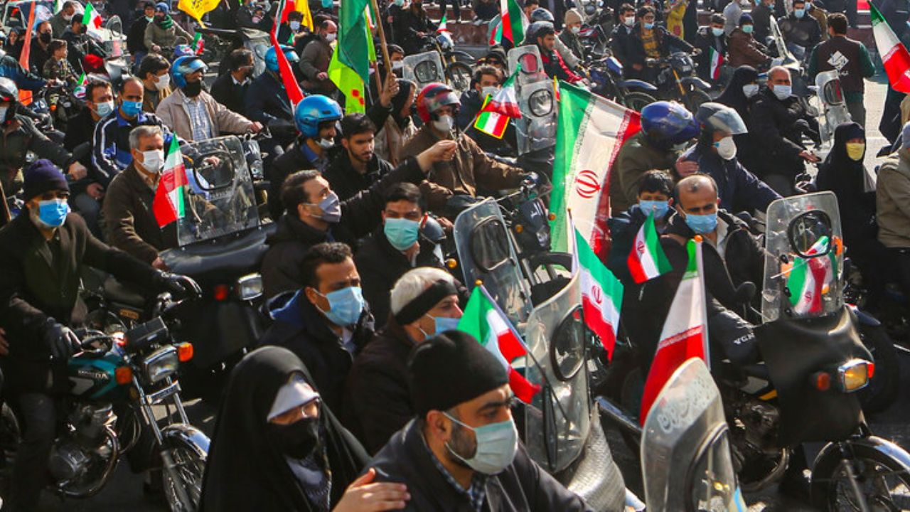 توهین به رئیس‌جمهور در روز جشن پیروزی انقلاب اسلامی!