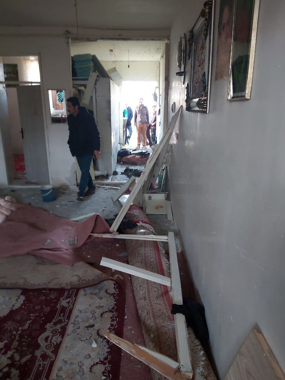 انفجار شدید ترقه دستساز خانهای را ویران کرد/ تصاویر انفجار شدید ترقه دستساز خانهای را ویران کرد/ تصاویر