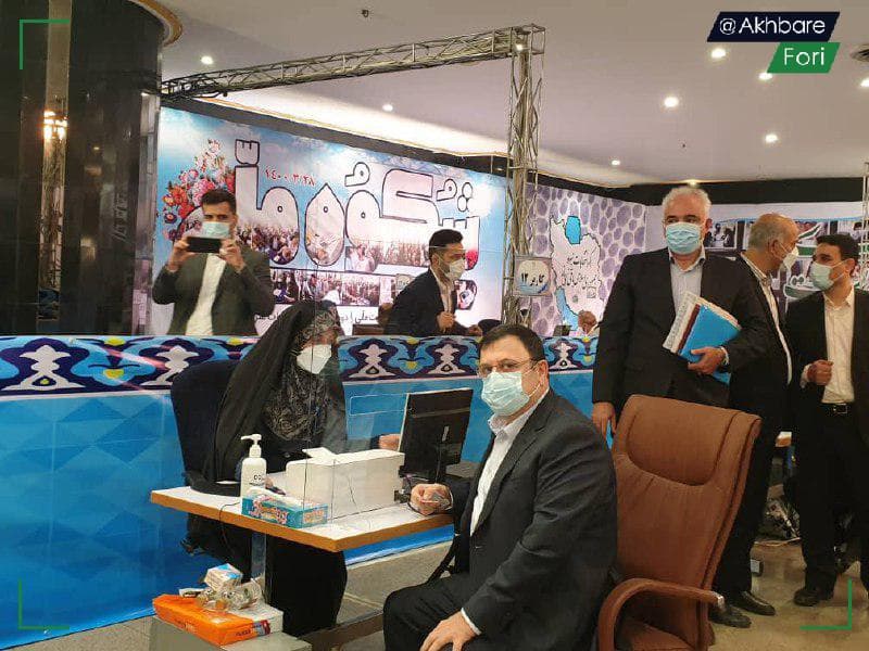 پرونده ثبت نام در انتخابات 1400 بسته شد/ ورود بازیگران اصلی در روز آخر / رئیسی، لاریجانی، هاشمی، جهانگیری، جلیلی و پزشکیان ثبت نام کردند/ محسن رضایی رکورد شکست پرونده ثبت نام در انتخابات 1400 بسته شد/ ورود بازیگران اصلی در روز آخر / رئیسی، لاریجانی، هاشمی، جهانگیری، جلیلی و پزشکیان ثبت نام کردند/ محسن رضایی رکورد شکست