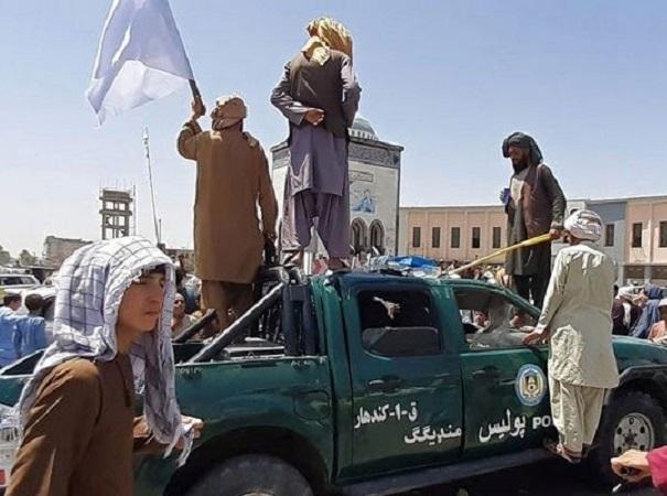 تحولات افغانسان؛ طالبان به کابل رسید / اشرف غنی کشور را ترک کرد