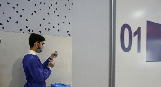 تکذیب تزریق فایزر در مرکز واکسیناسیون مشهد مال تکذیب تزریق فایزر در مرکز واکسیناسیون مشهد مال