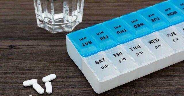 چه داروهایی را نباید در زمان واکسیناسیون کرونا مصرف کرد؟ چه داروهایی را نباید در زمان واکسیناسیون کرونا مصرف کرد؟