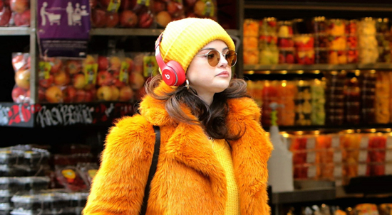 چگونه مثل سلنا گومز جذاب لباس بپوشیم؟