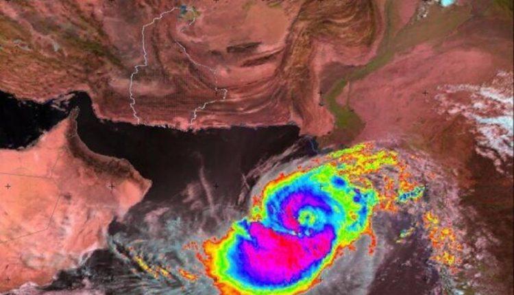 دستور تخلیه روستاهای جنوب سیستان و بلوچستان بر اثر طوفان صادر شد دستور تخلیه روستاهای جنوب سیستان و بلوچستان بر اثر طوفان صادر شد