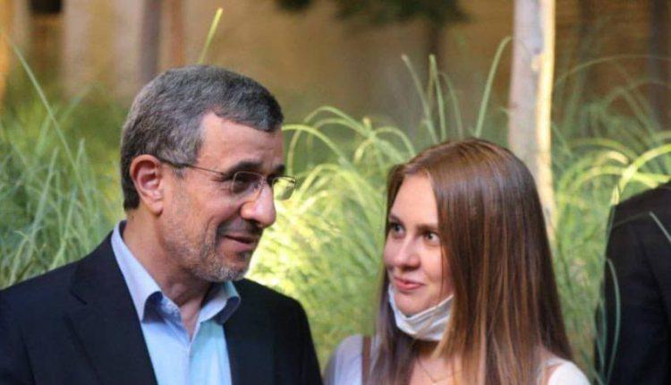 عکس های جنجالی و حاشیه ساز محمود احمدینژاد در نمایشگاه اکسپوی دوبی عکس های جنجالی و حاشیه ساز محمود احمدینژاد در نمایشگاه اکسپوی دوبی