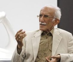 غلامحسین امیرخانی: مأموریت هنر ترسیم اعتدال است غلامحسین امیرخانی: مأموریت هنر ترسیم اعتدال است