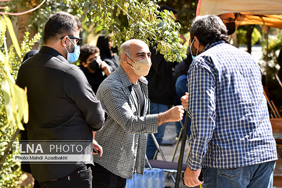 مجموعه تصاویر مراسم خاکسپاری زنده یاد عزت الله مهرآوران