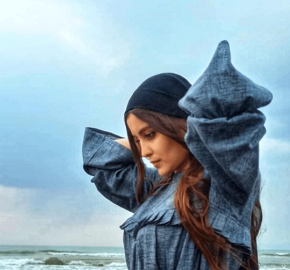 استایل جدید فهیمه مومنی بازیگر افرا کنار دریا