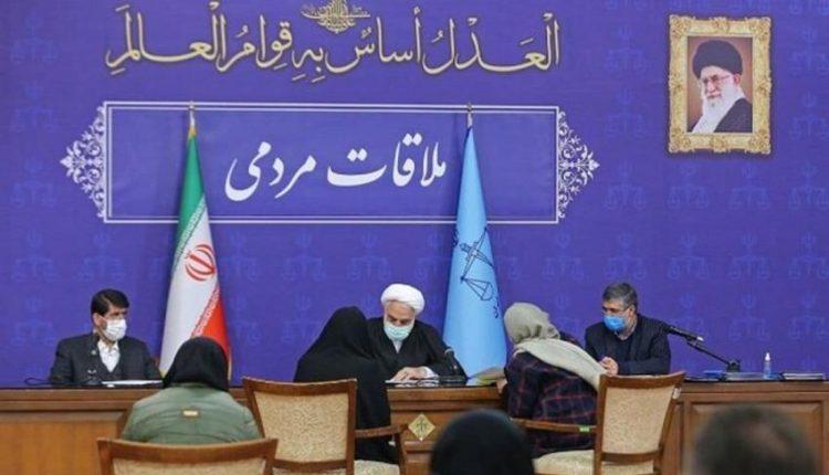 دیدار محسنی اژه ای با خانوادههای محکومین حوادث آبان 98 دیدار محسنی اژه ای با خانوادههای محکومین حوادث آبان 98