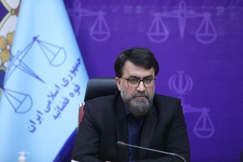 دادستان قزوین: پلمب یک فروشگاه به دلیل ”کشف حجاب” فروشندگان