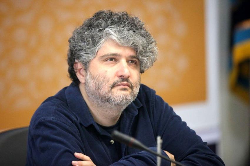 معاون سیما: از سه هزار و چند صد نفر فعال در سینما و تلویزیون تنها چند نفر موضعگیری کردهاند/ نباید حرفی بزنیم که به جایی از نظام بربخورد معاون سیما: از سه هزار و چند صد نفر فعال در سینما و تلویزیون تنها چند نفر موضعگیری کردهاند/ نباید حرفی بزنیم که به جایی از نظام بربخورد