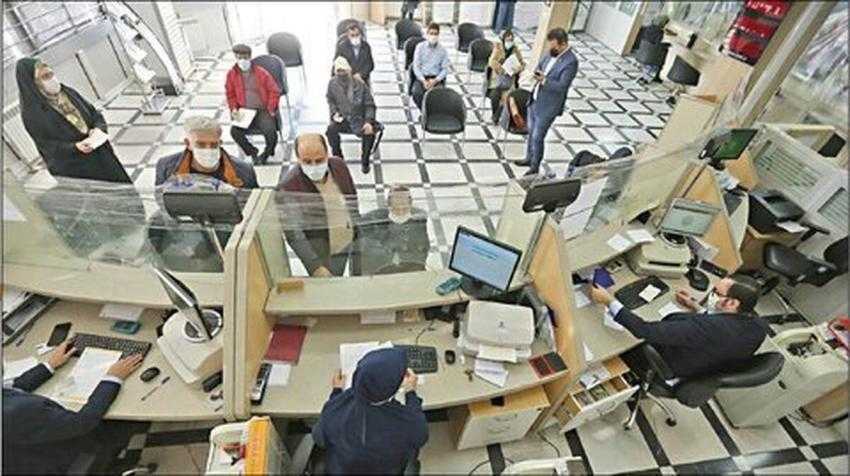 لنگرود گیلان / تشکیل پرونده برای ۲ رئیس شعبه بانک برای ارائه خدمات به خانم‌ های بی‌ حجاب