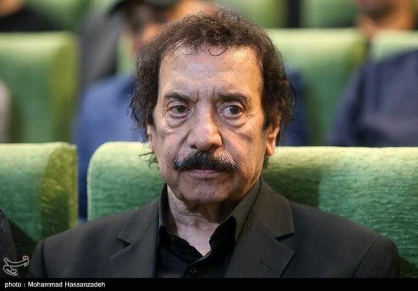 جواد یساری جواد یساری خواننده قدیمی در مراسم ترحیم آرش میراحمدی (عکس)