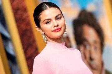 سلنا گومز تماشاگر بازی پاریسن ژرمن