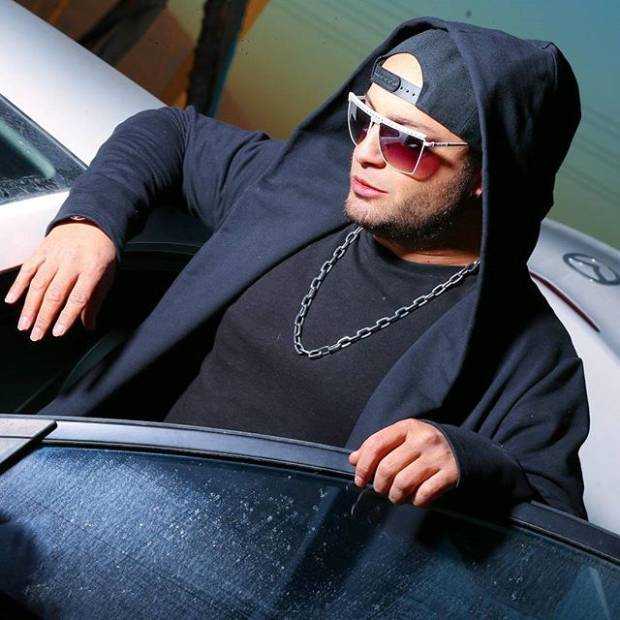 محمد مهدی معارفی، خواننده مشهور به متین دو حنجره