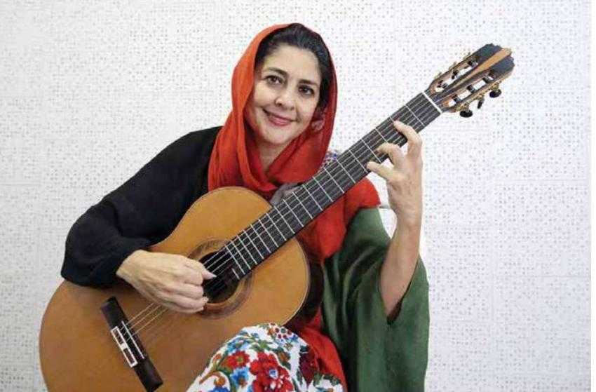لیلی افشار، نوازنده چیرهدست و نخستین زن دنیا که دکترای گیتار گرفت لیلی افشار، نوازنده چیرهدست و نخستین زن دنیا که دکترای گیتار گرفت