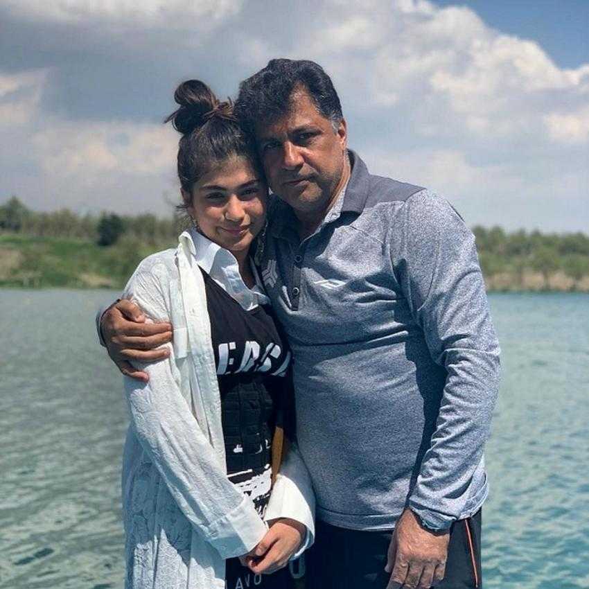 علی دایی و دخترش دنیز هوش بالای دنیز دختر علی دایی و موفقیت تحصیلی چشمگیر او