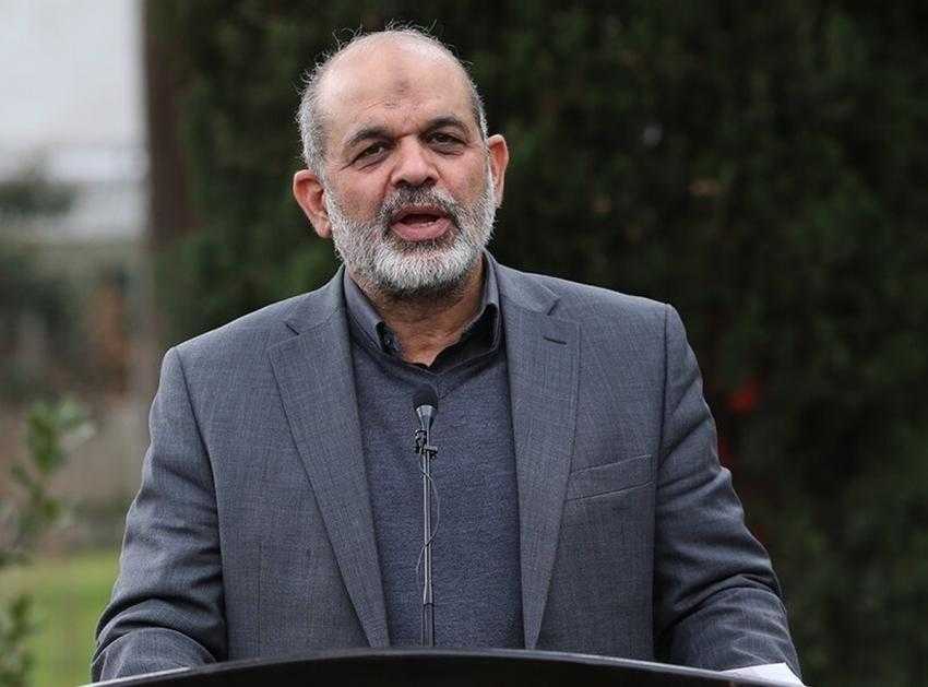 وزیر کشور : تذکر حجاب در مترو، توسط گروه‌های مردمی و در چارچوب امر به معروف و نهی از منکر انجام می‌شود/ ما مجوز نداده‌ایم