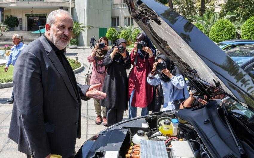 وزیر صمت : به حدی خودرو وارد شده که در بنادر جا نداریم