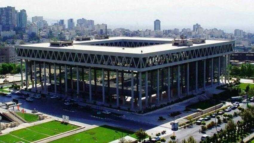 استخدام ۵ عضو یک خانواده در صداوسیما / پدر و سه پسر و یک دختر