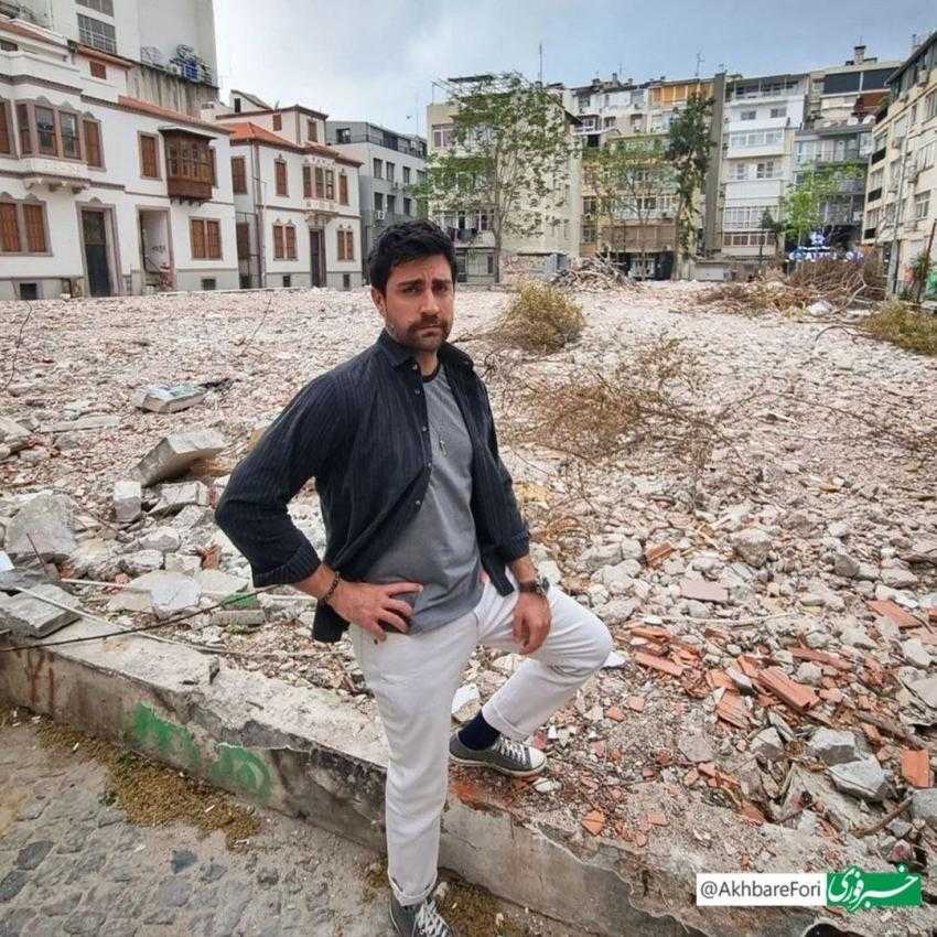 بازیگر مشهور ترکیه مدرسه کودکی‌اش را با خاک یکسان کرد ؛ همیشه مرا می‌زدند