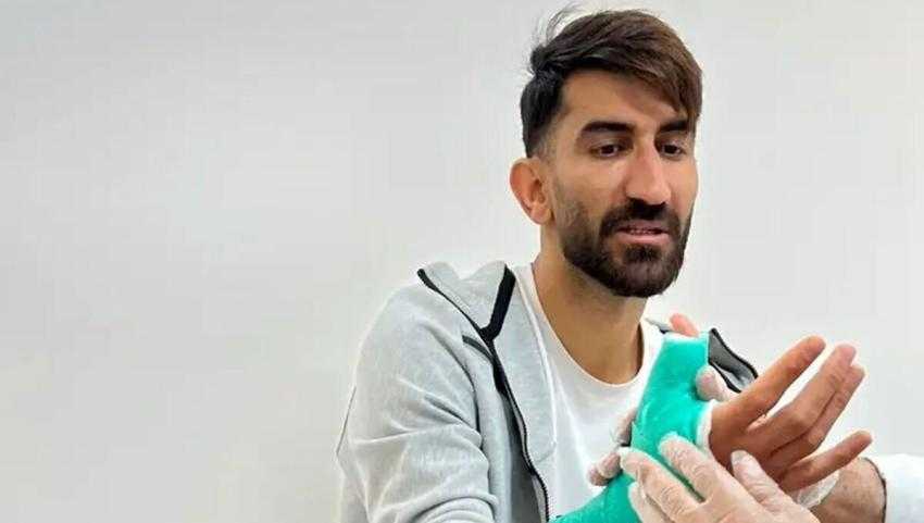 تناقضگویی درویش درباره مصدومیت بیرانوند؛ پرسپولیس درگیر حاشیه شد تناقضگویی درویش درباره مصدومیت بیرانوند؛ پرسپولیس درگیر حاشیه شد