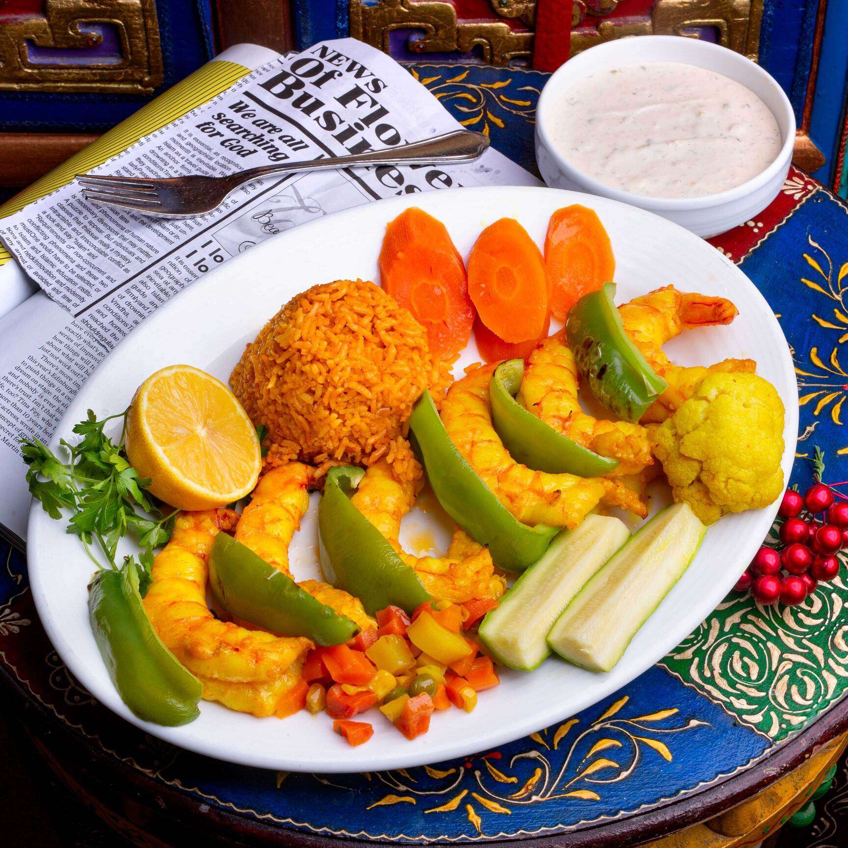 هزینه رستوران رفتن در تهران چند؟ / از سالادهای چند صد هزار تومانی شمال شهر تا مینی‌پیتزاهای ارزان جنوب شهر