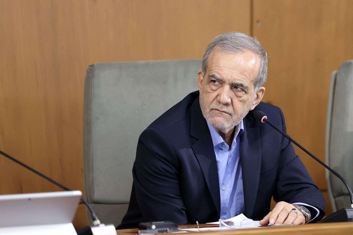 پزشکیان : در مذاکرات و در هماهنگی کامل با رهبری؛ نه از اصول می گذریم، نه تنش می خواهیم / دولت هیچ گونه رفتار سلبی با مردم نمی کند