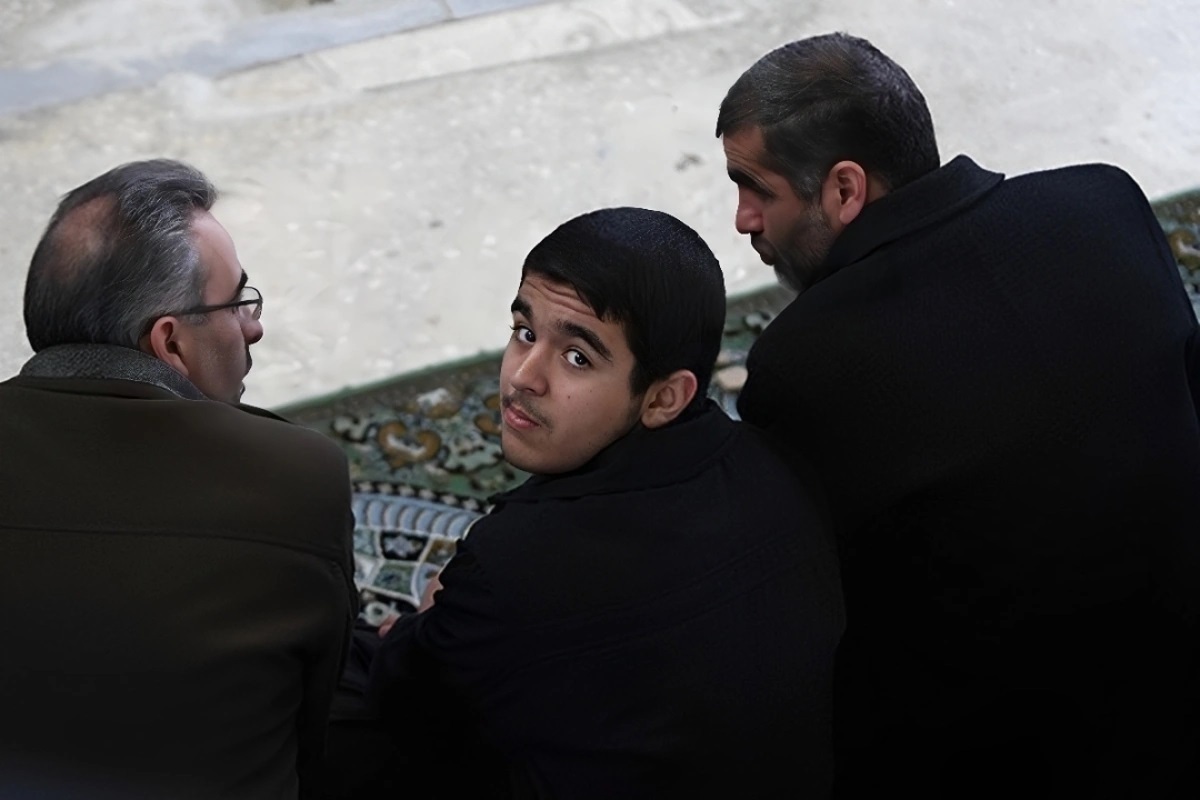 ۳ سوال از علی نیکزاد که پسرش مأمور پلیس را زیر گرفت: آنجا پر از دوربین است؛ فیلم تصادف را منتشر کنید