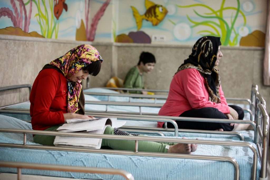 درخواست رسیدگی به وضعیت افراد معلول بی سرپرست