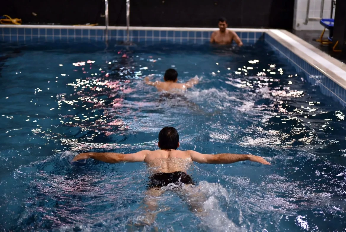 اعلام نکات مهم در رابطه با استفاده از استخرهای کرج