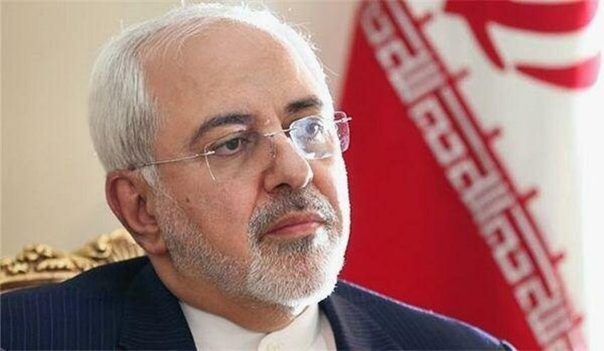 ظریف: پول به خارج از کشور منتقل نکرده ام/ عجیب است که در این شرایط تندروهای دو طرف چنین اتهامات دروغی را منتشر می‌کنند