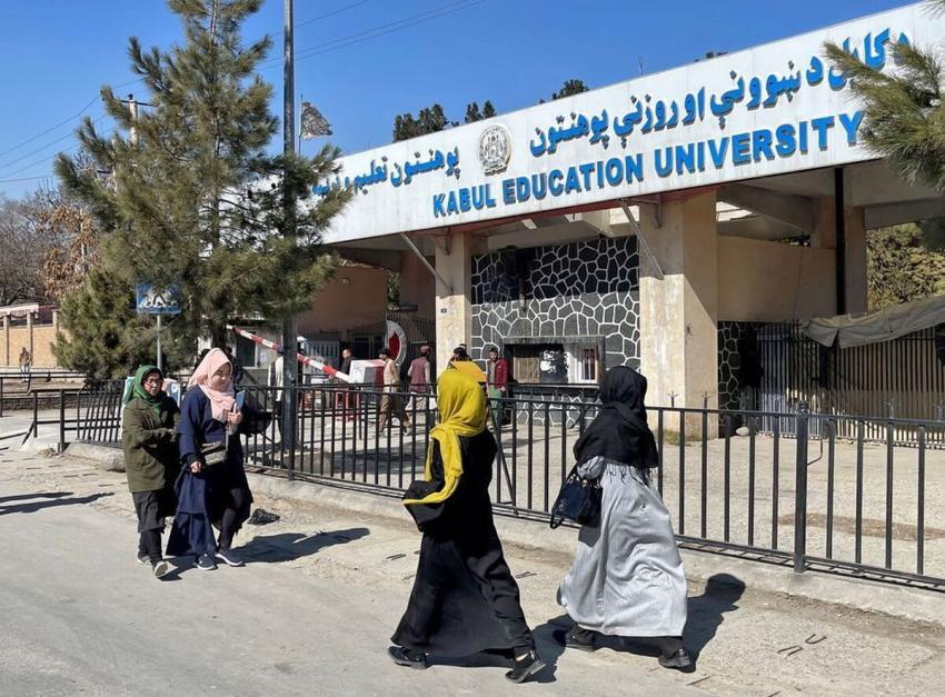 اعتصاب دانشجویان پسر دانشگاه هرات در اعتراض به ممنوعیت تحصیل دختران