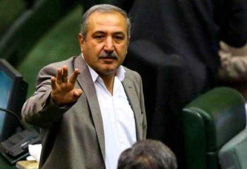 نماینده مجلس: در همین یک ماه بسیاری از اقلام ۵۰ درصد گران شده‌اند/ مردم برای مرغ ۸۵ هزار تومانی در صف می‌ایستند/ گوشت قرمز از سفره ۹۰ درصد مردم حذف شده