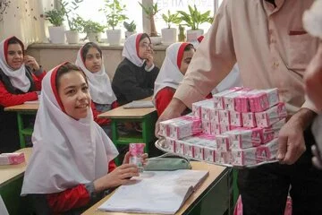 ابلاغ دستورالعمل توزیع شیر و تغذیه رایگان در مدارس؛ مسئولیت با استانداران است