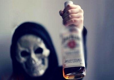 پزشکی قانونی: افزایش چند برابری تلفات مصرف الکل در کشور/ بیشترین تعداد مسمومیت مربوط به تهران است