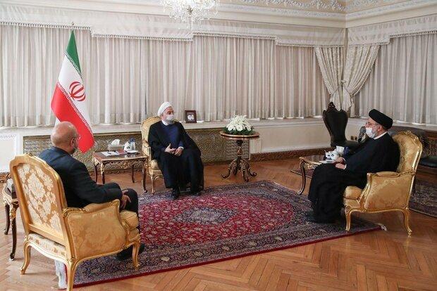 تصویر میزبانی روحانی از قالیباف و رئیسی زیر سایه کرونا
