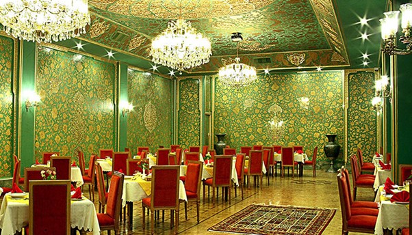 آشنایی با تاریخی‌ترین هتل 5 ستاره در اصفهان؛ هتل عباسی اصفهان